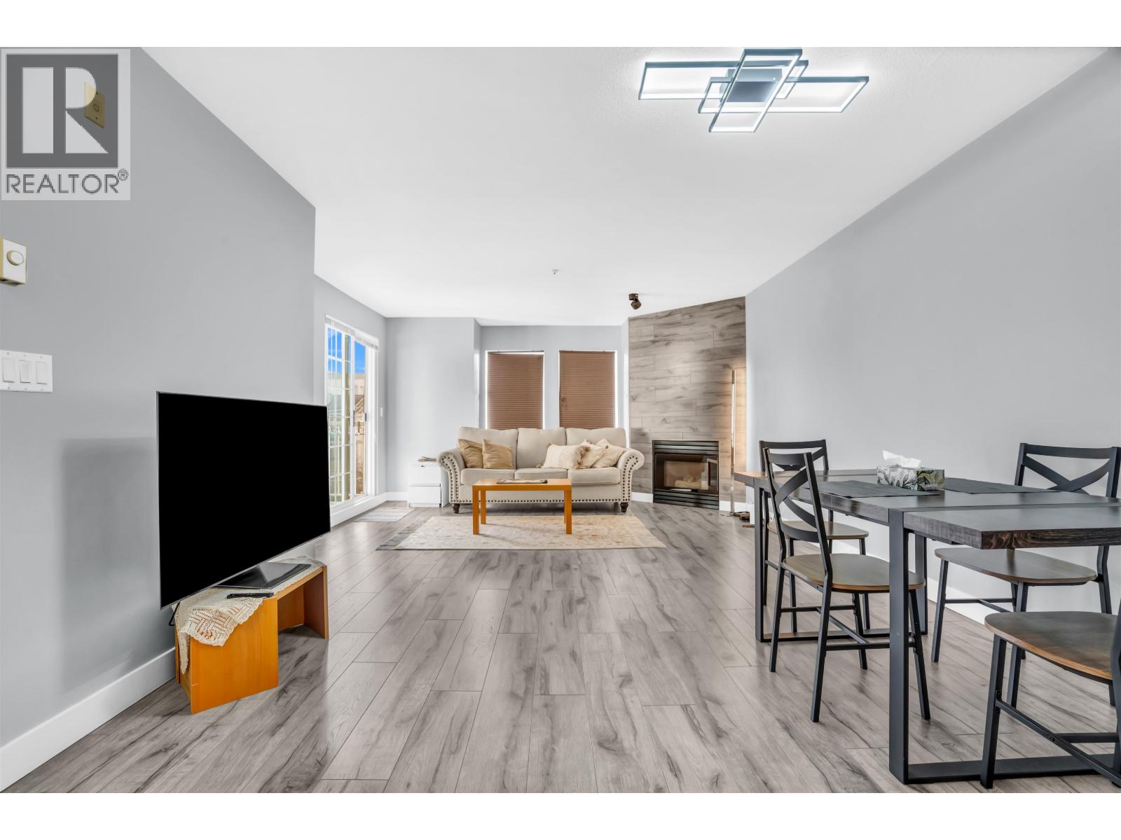 301 1655 GRANT AVENUE, Port Coquitlam