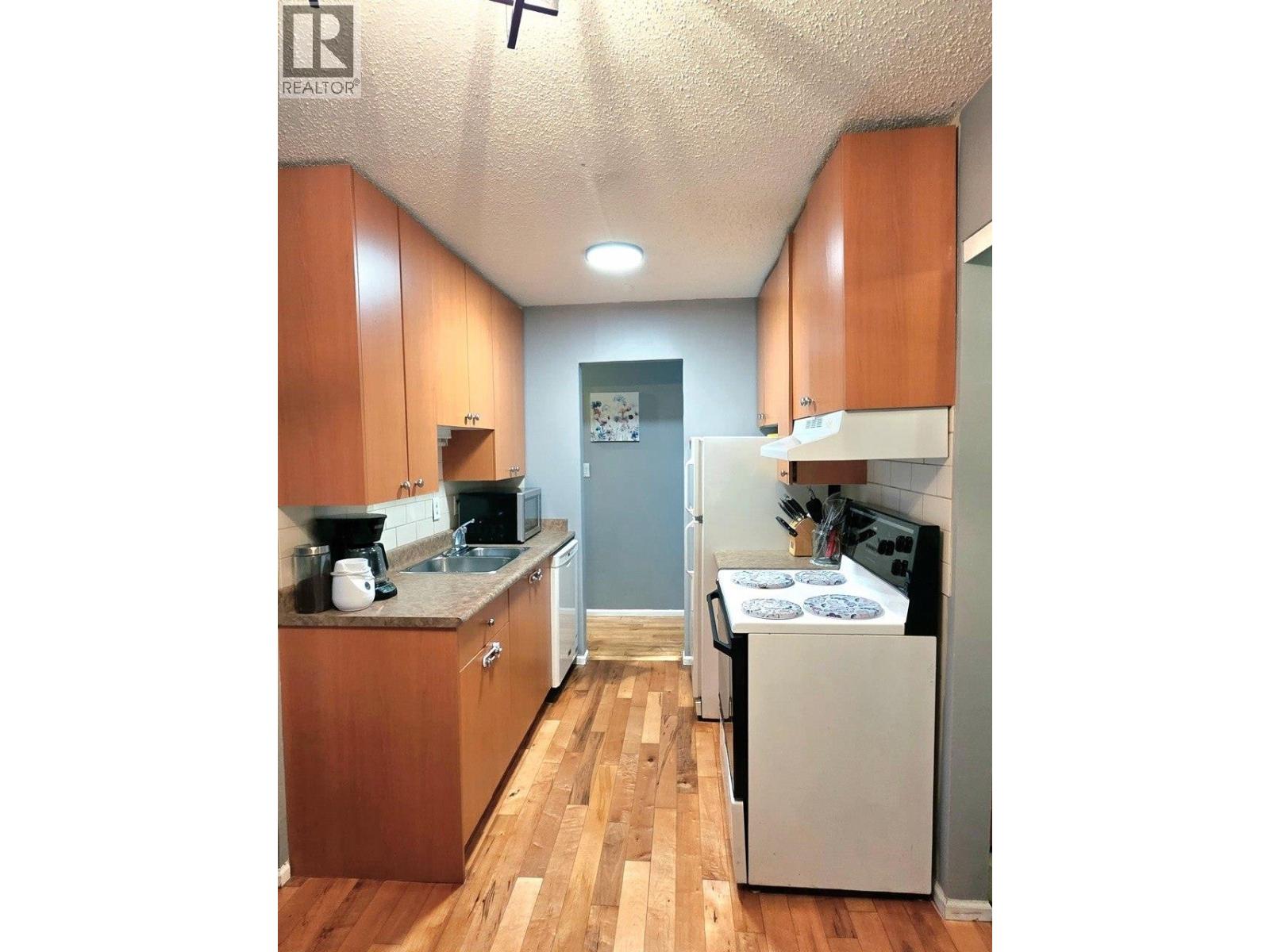 107 170 E 3RD STREET, North Vancouver