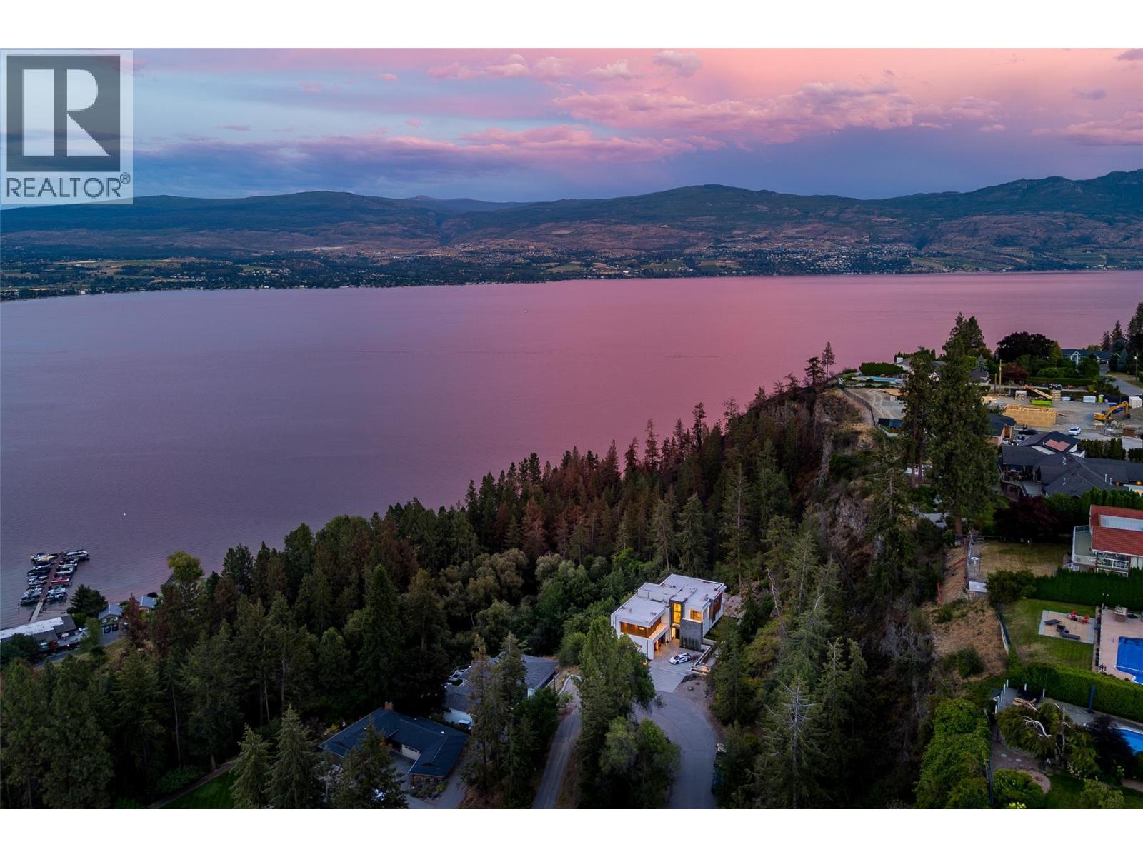  2843 Lakeridge Road, West Kelowna
