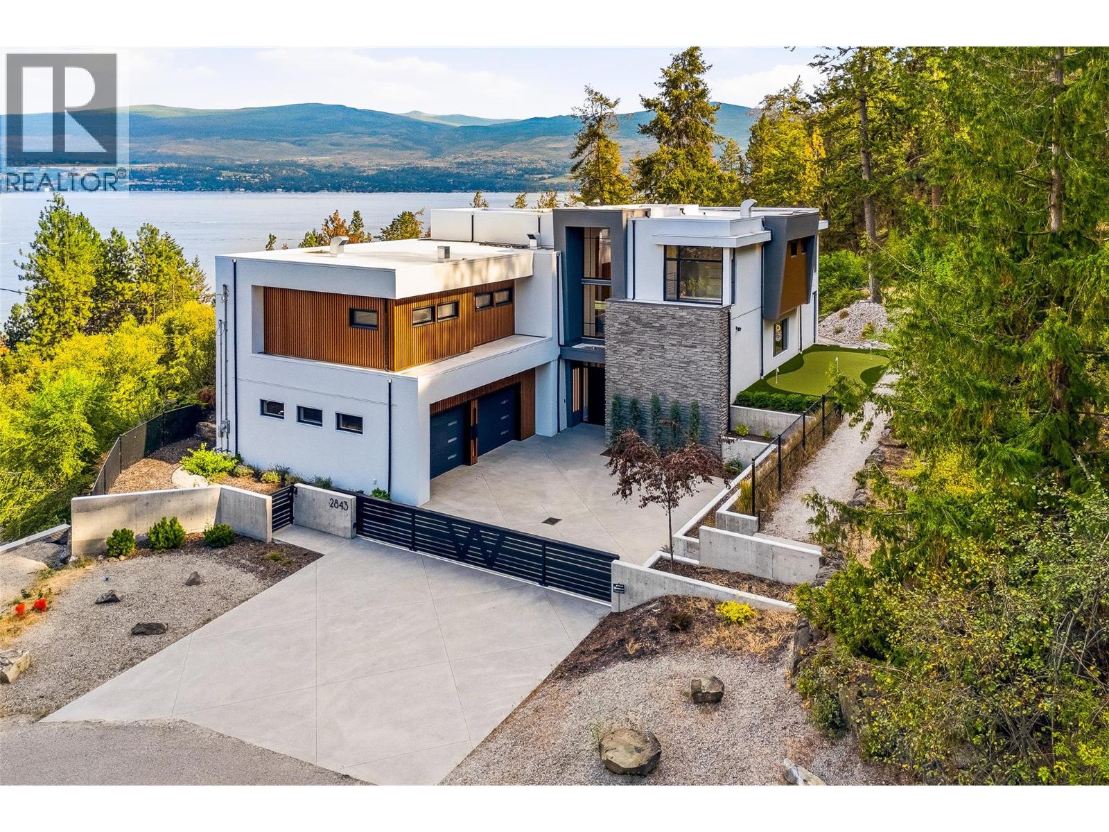  2843 Lakeridge Road, West Kelowna