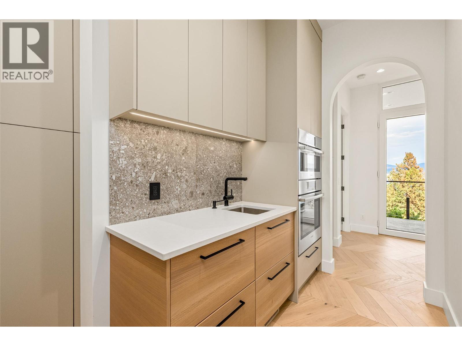  2843 Lakeridge Road, West Kelowna