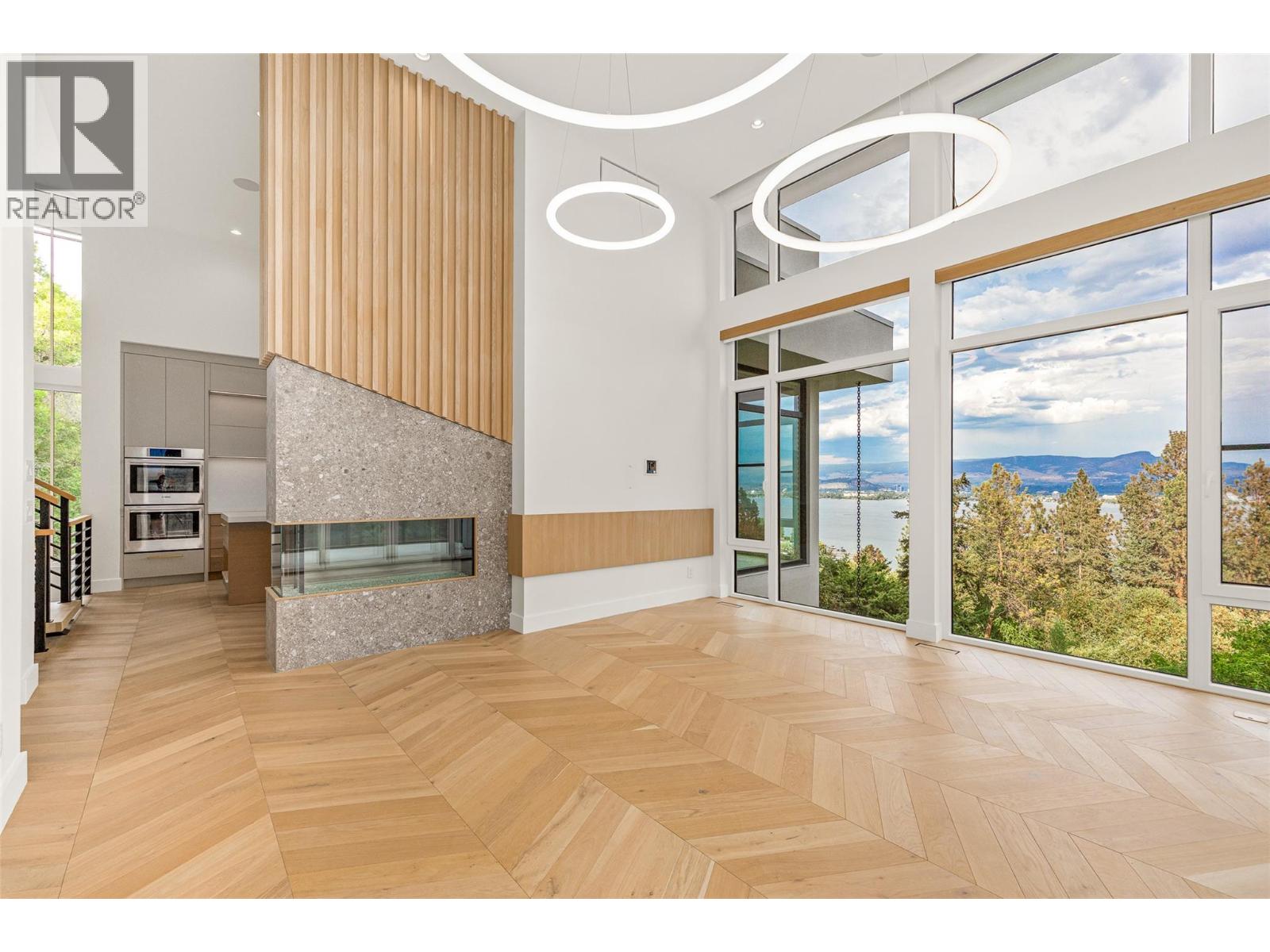  2843 Lakeridge Road, West Kelowna