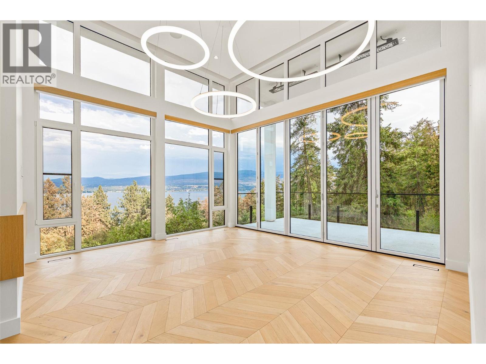  2843 Lakeridge Road, West Kelowna