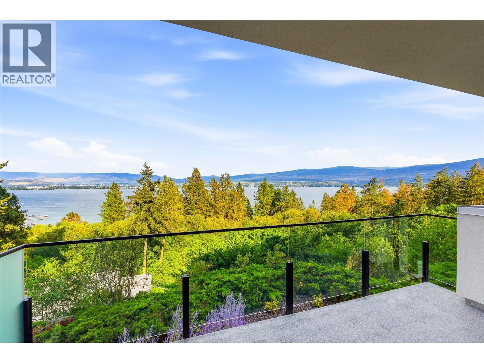  2843 Lakeridge Road, West Kelowna