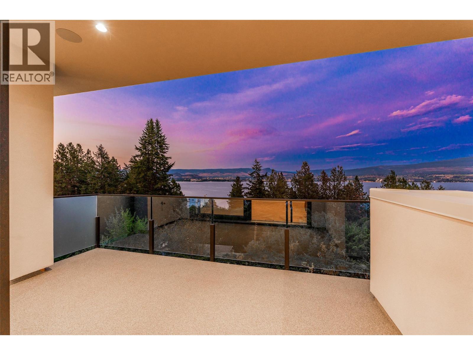  2843 Lakeridge Road, West Kelowna