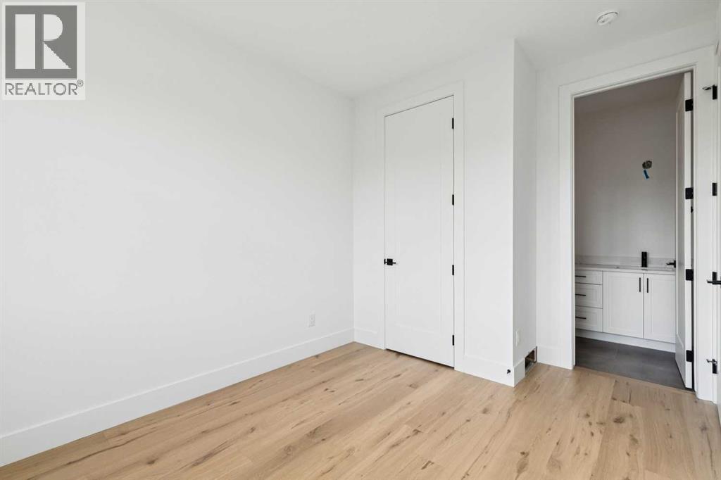 2607 5 Avenue NW - 35