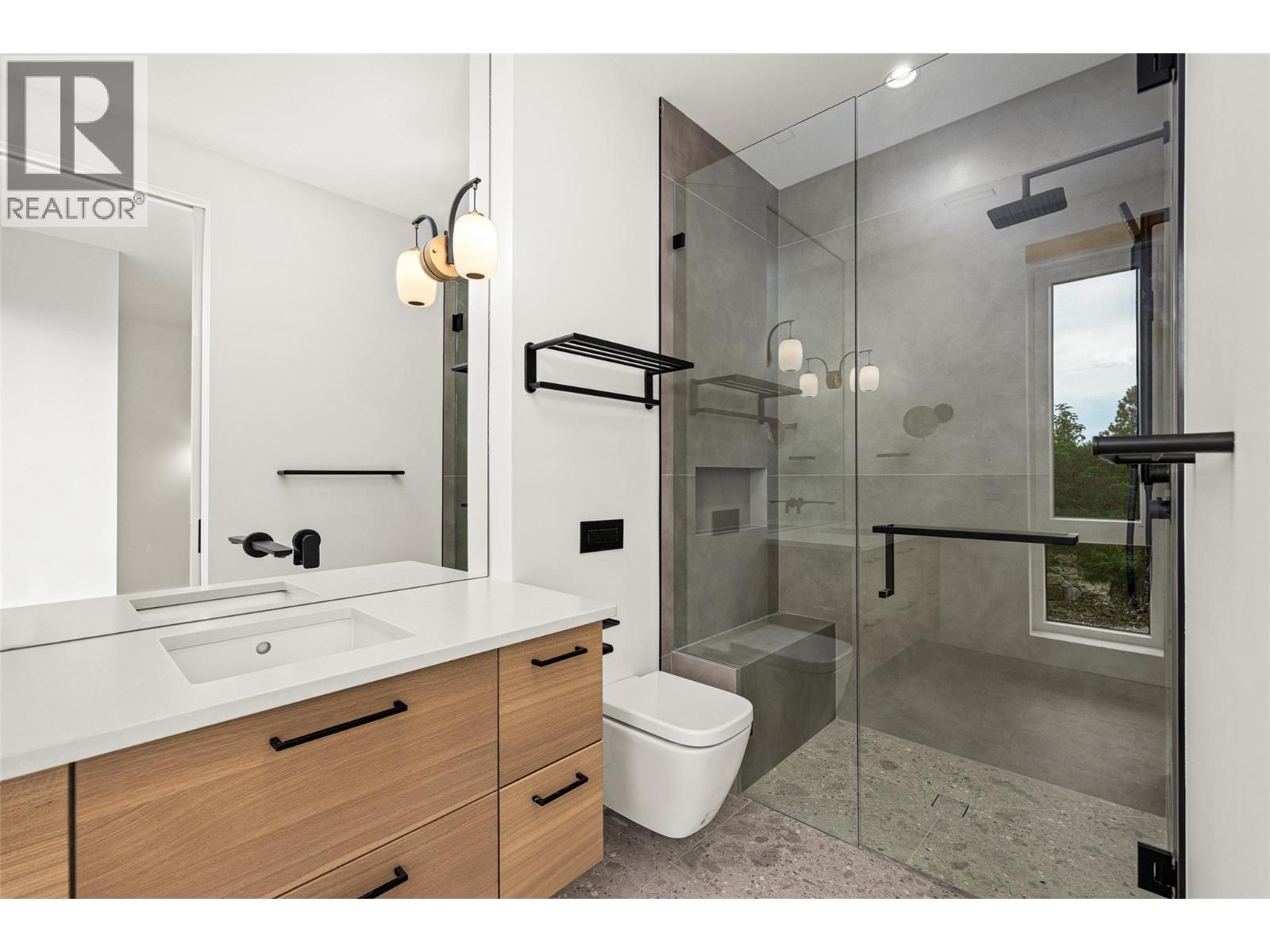  2843 Lakeridge Road, West Kelowna