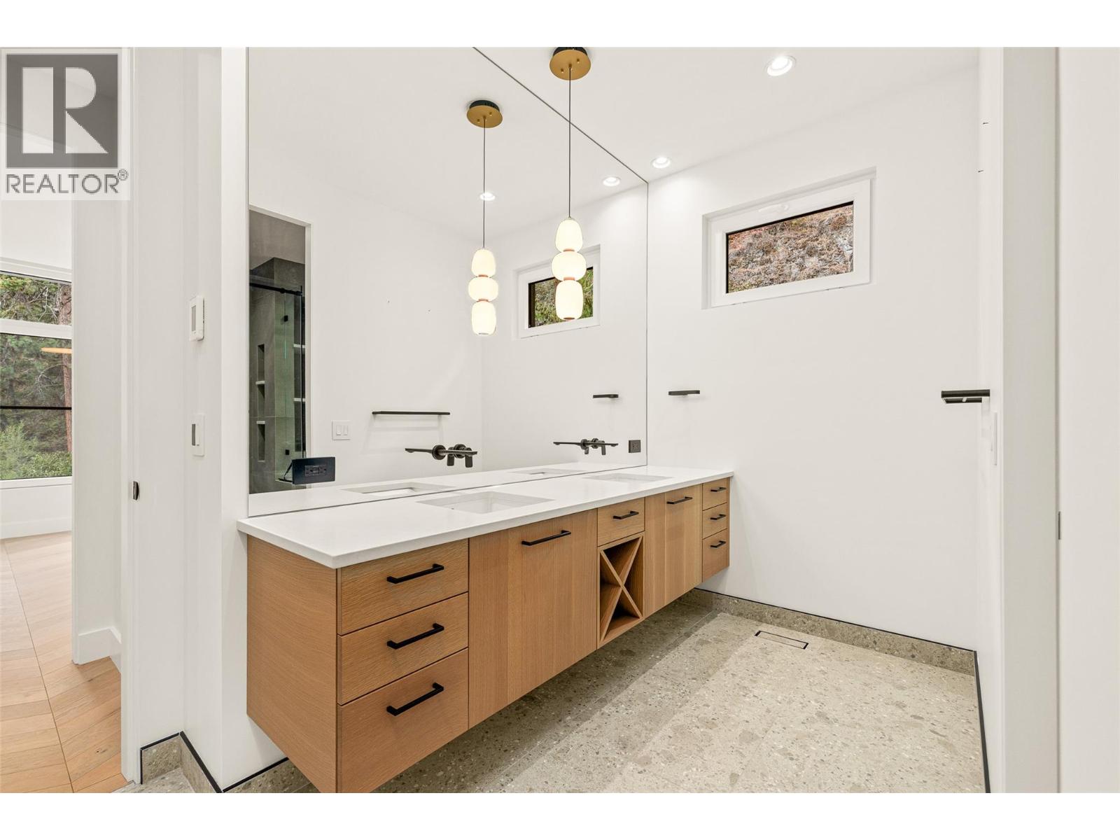  2843 Lakeridge Road, West Kelowna