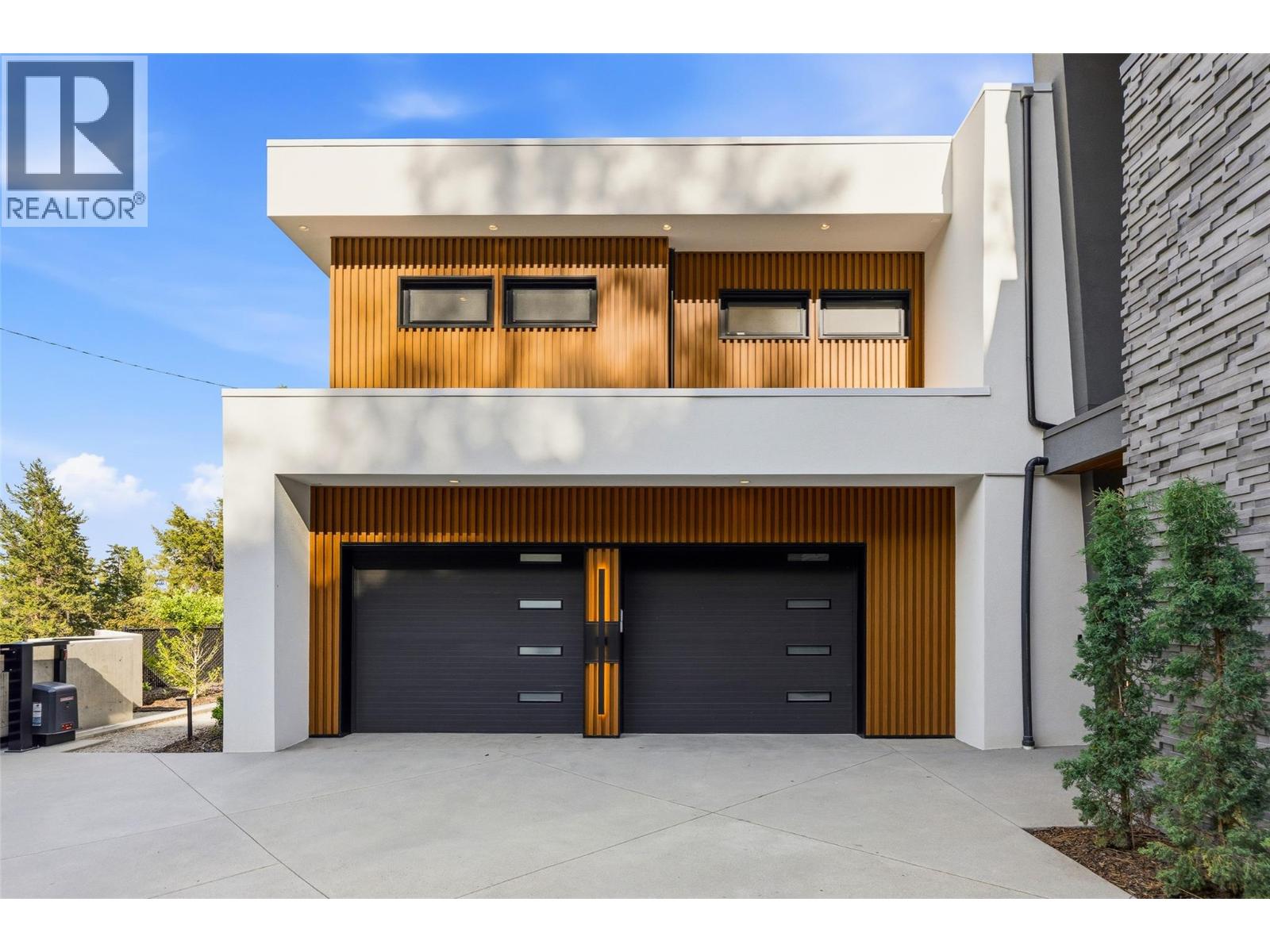  2843 Lakeridge Road, West Kelowna