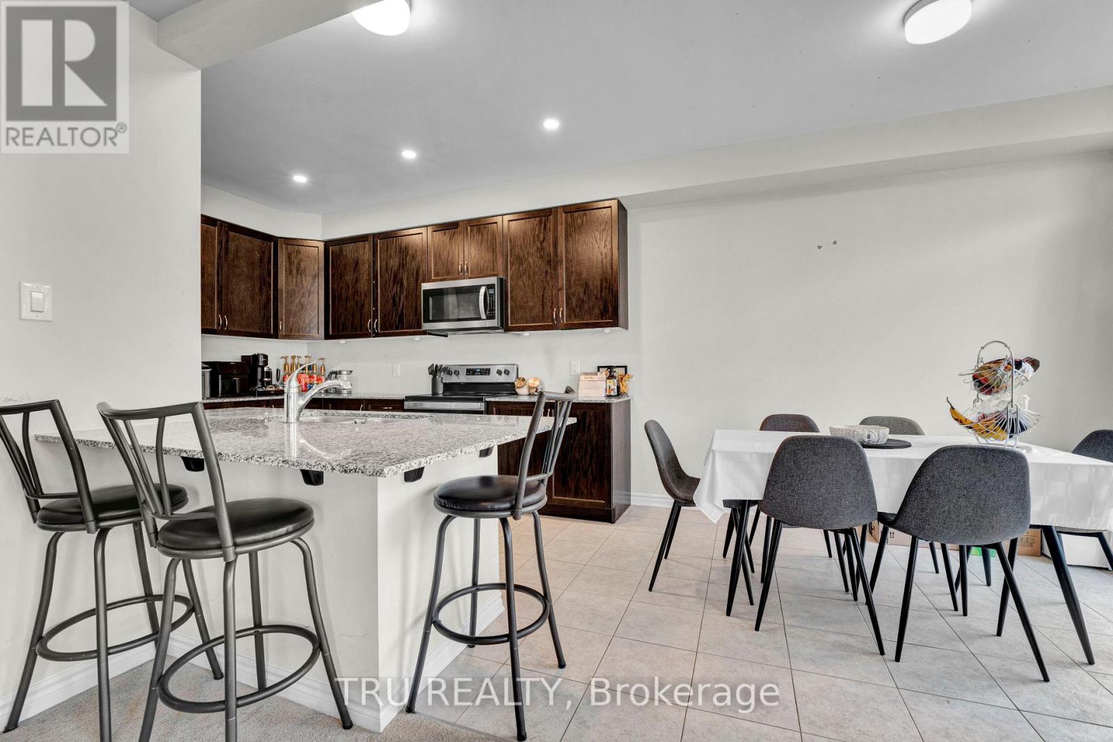 71 CASPIAN ROW - 11