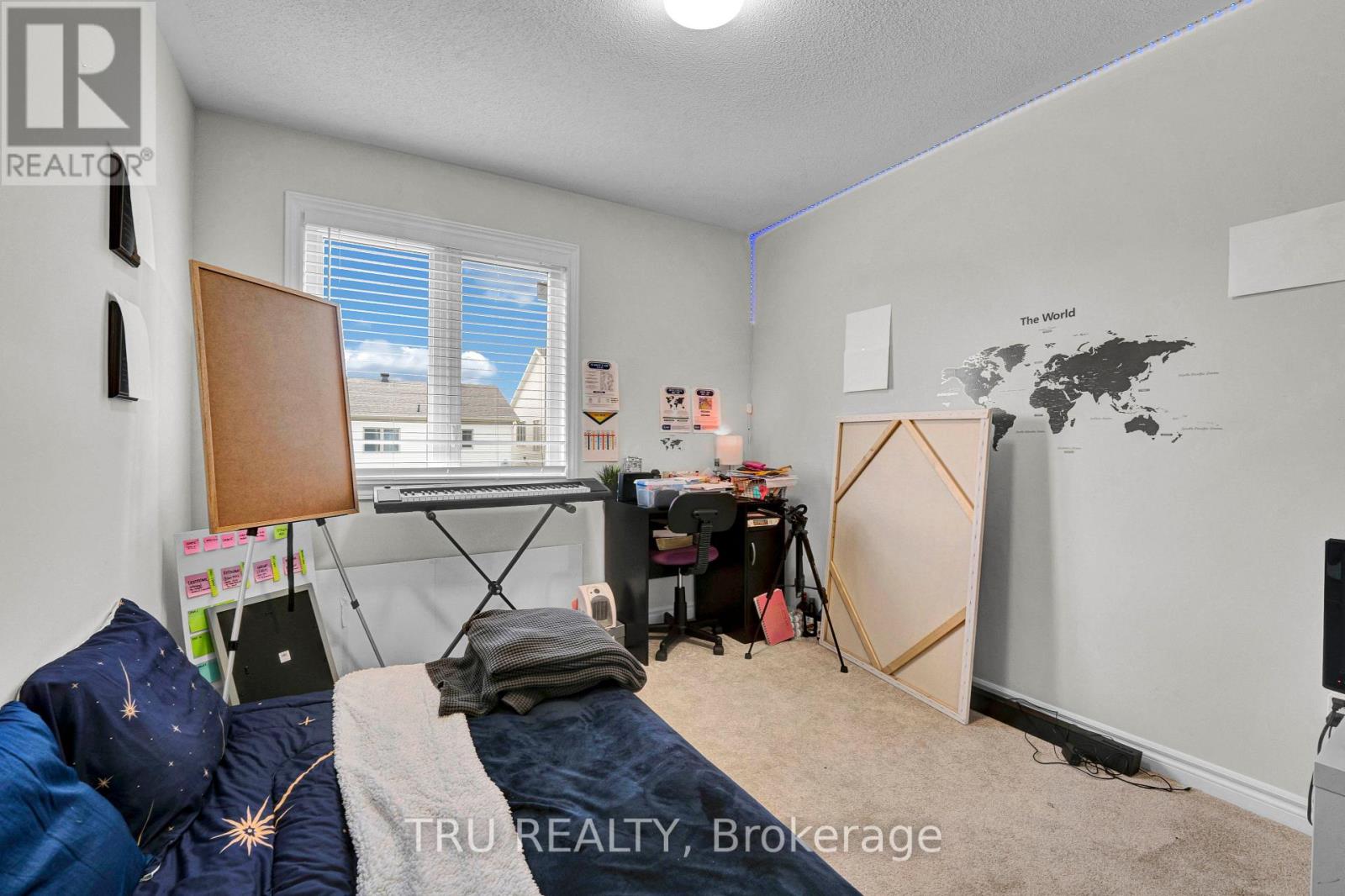 71 CASPIAN ROW - 23