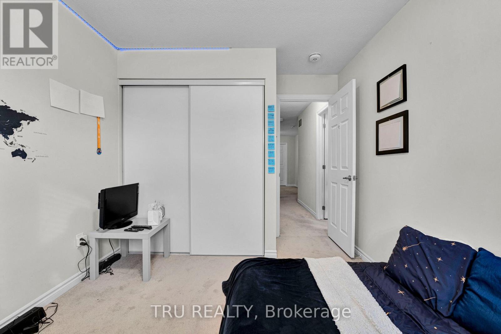 71 CASPIAN ROW - 24