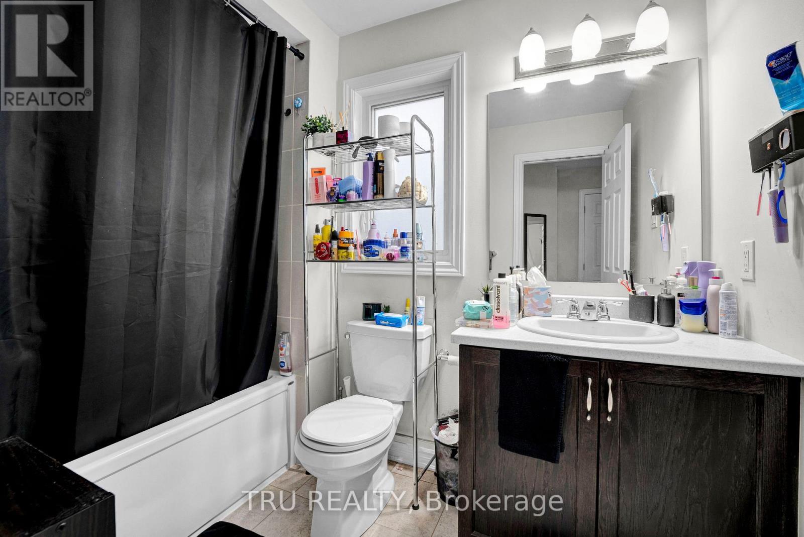 71 CASPIAN ROW - 30