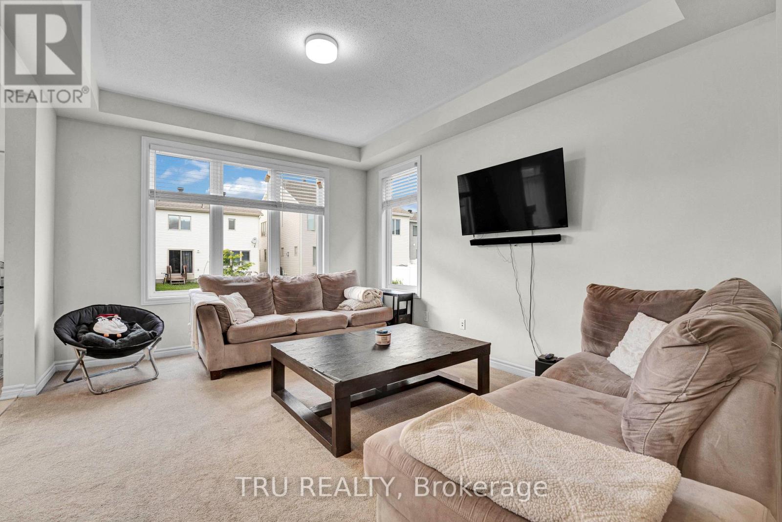 71 CASPIAN ROW - 7