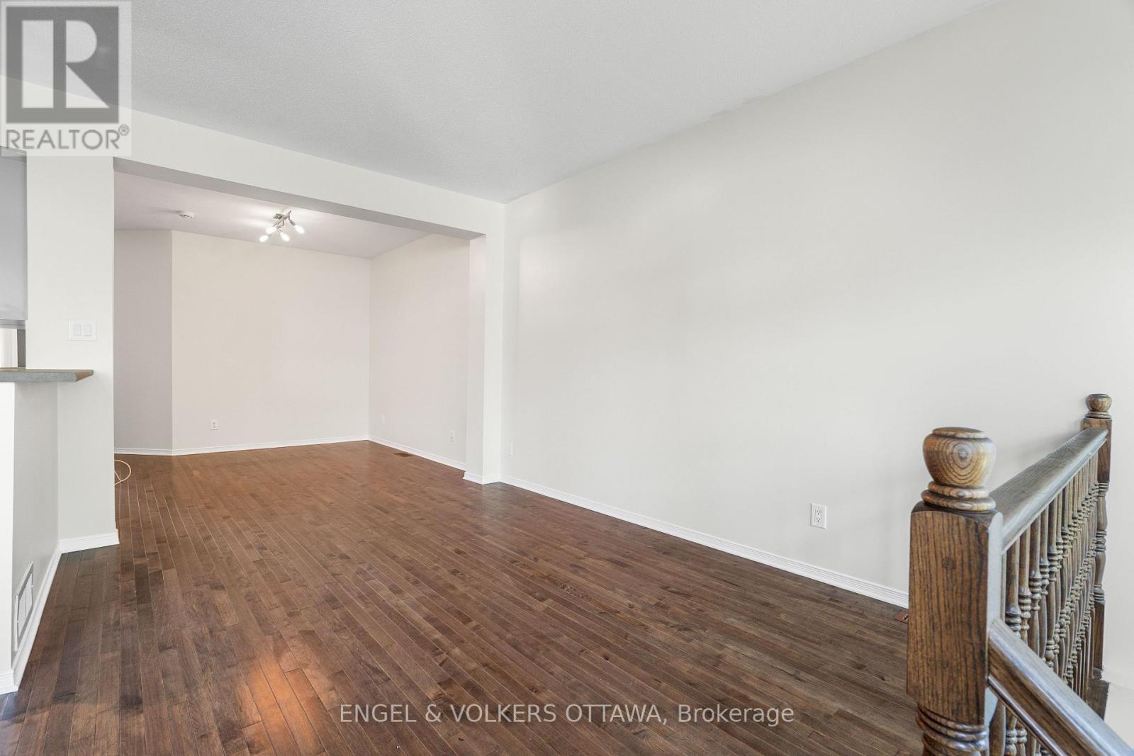 3 Bed, 3 Bath House for Rent in Ottawa – 729 NAKINA WAY, Ottawa – MLS# X13614436 - Image 12