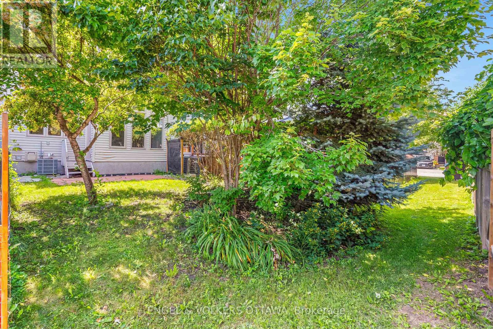 3 Bed, 3 Bath House for Rent in Ottawa – 729 NAKINA WAY, Ottawa – MLS# X13614436 - Image 45