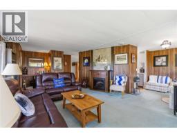 Living room - 6 158 Cooper Rd, View Royal, BC V9A7B3 Photo 11