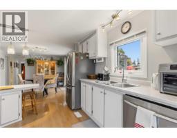 Family room - 6 158 Cooper Rd, View Royal, BC V9A7B3 Photo 8