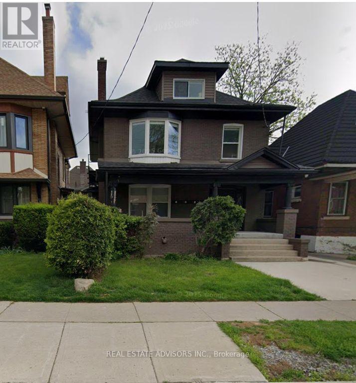 5 MAPLEWOOD AVENUE - 1