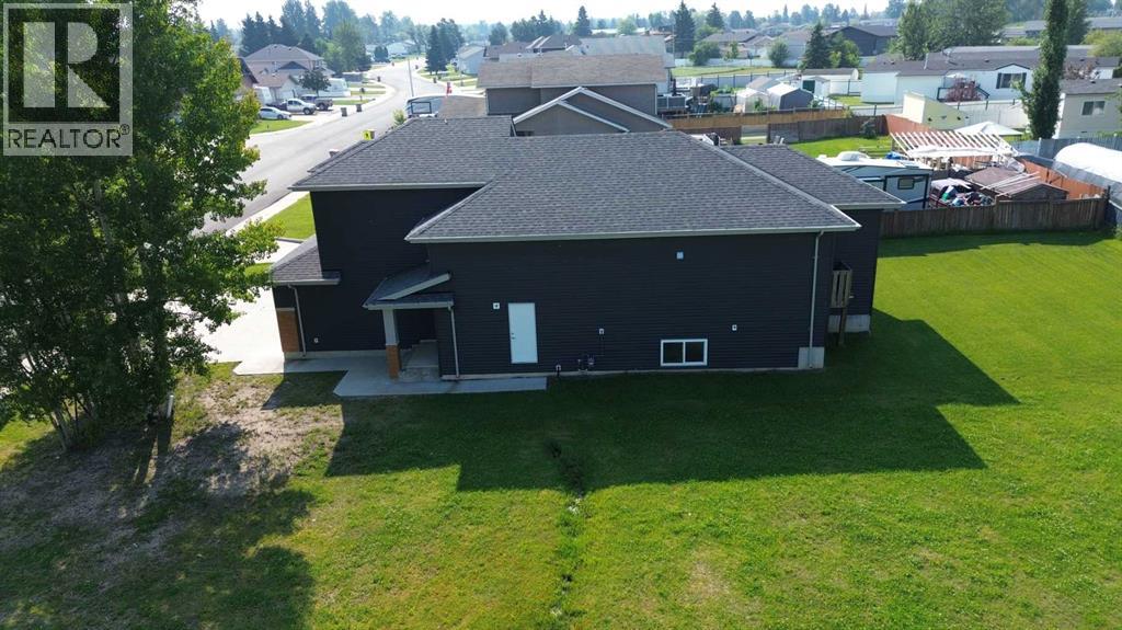 905 7 Avenue - Photo 26