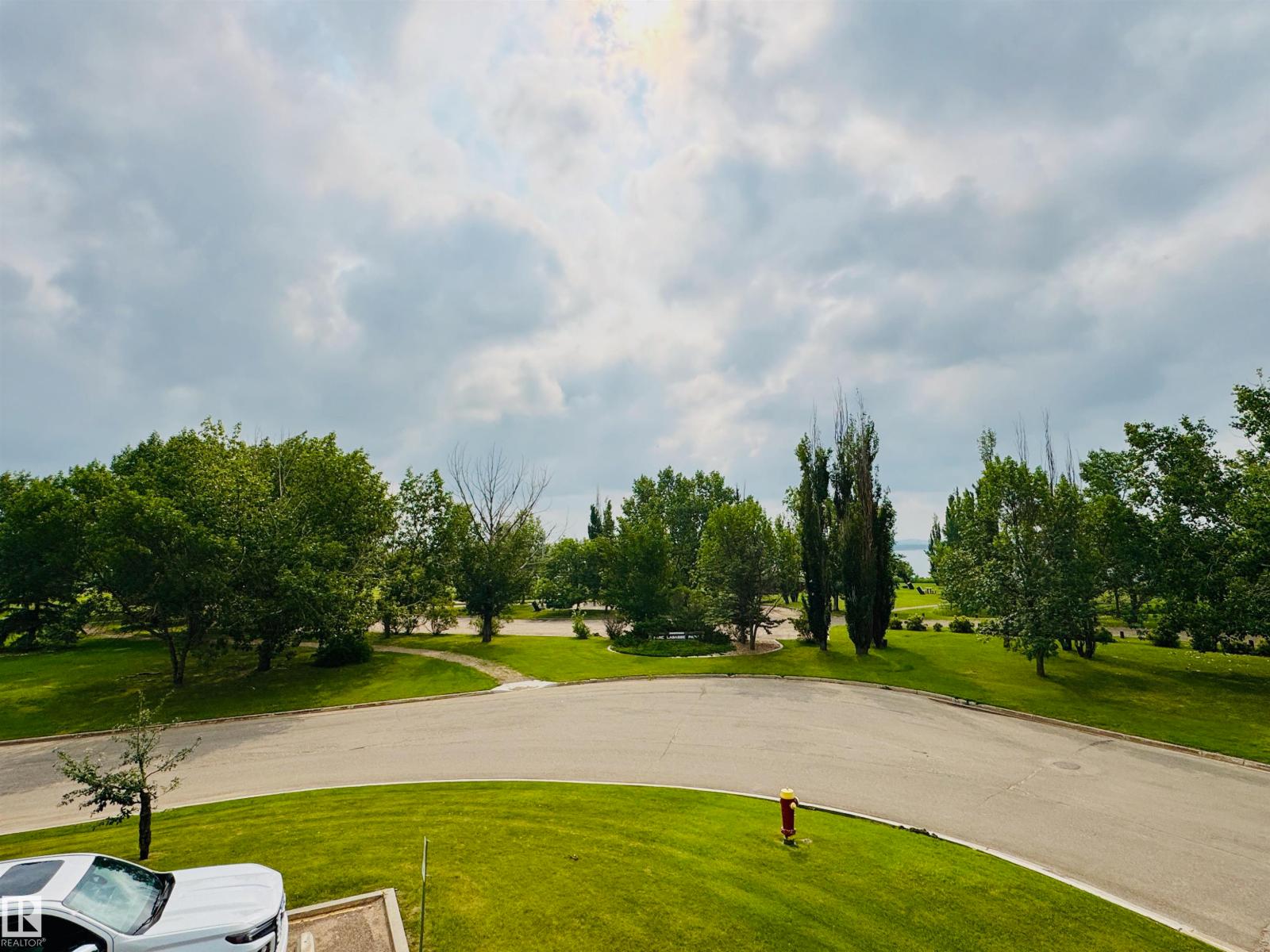 #208 4614A Lakeshore Drive - 30