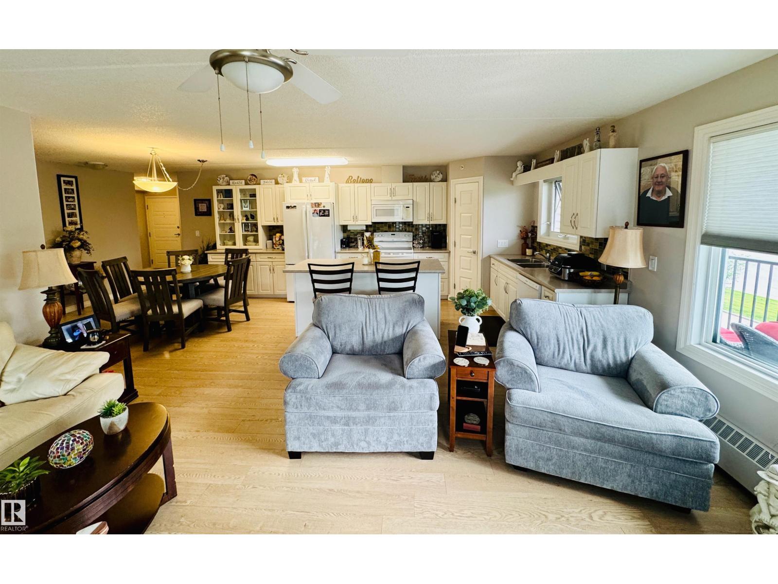 #208 4614A Lakeshore Drive - 9