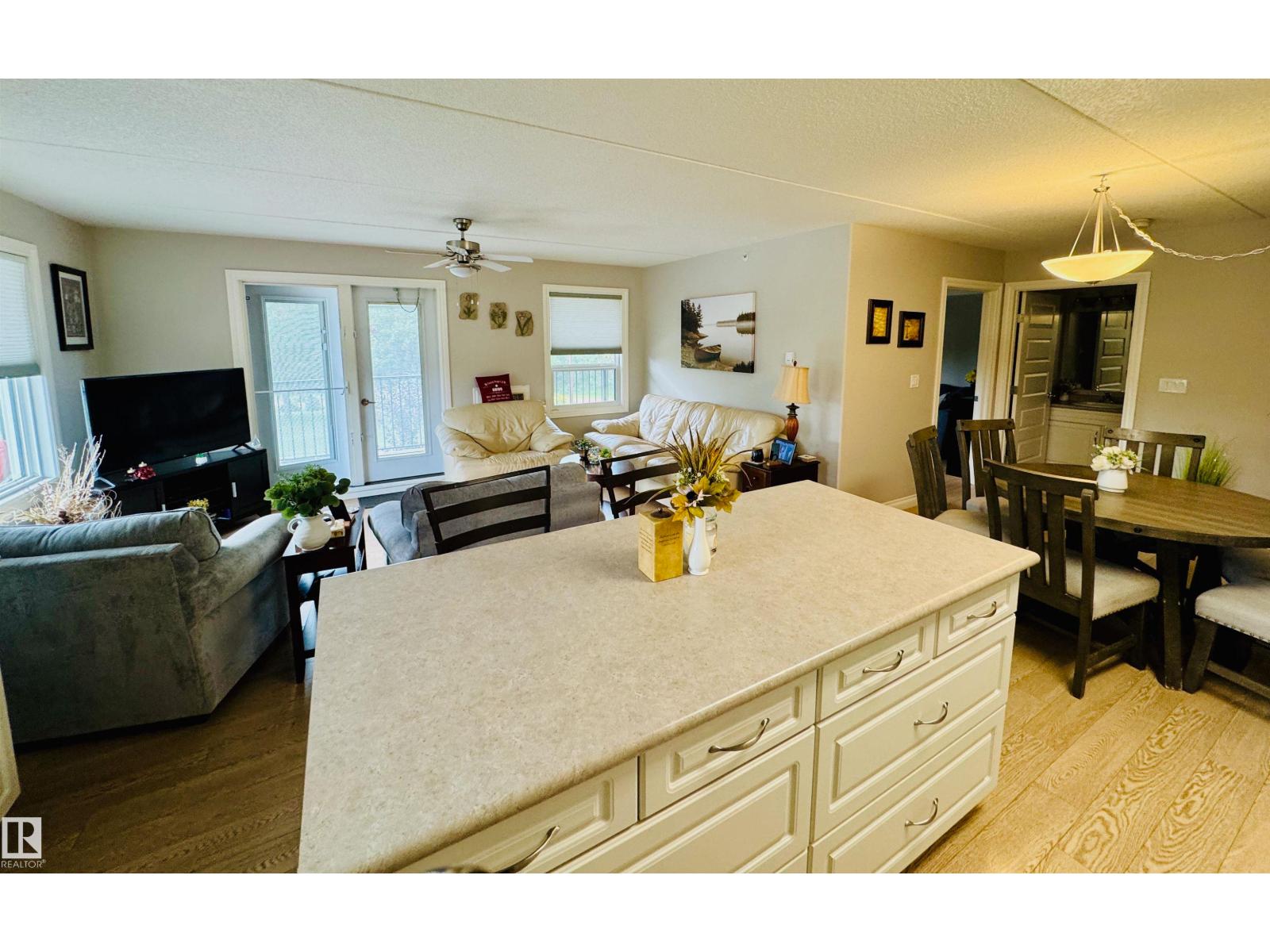 #208 4614A Lakeshore Drive - Image 6