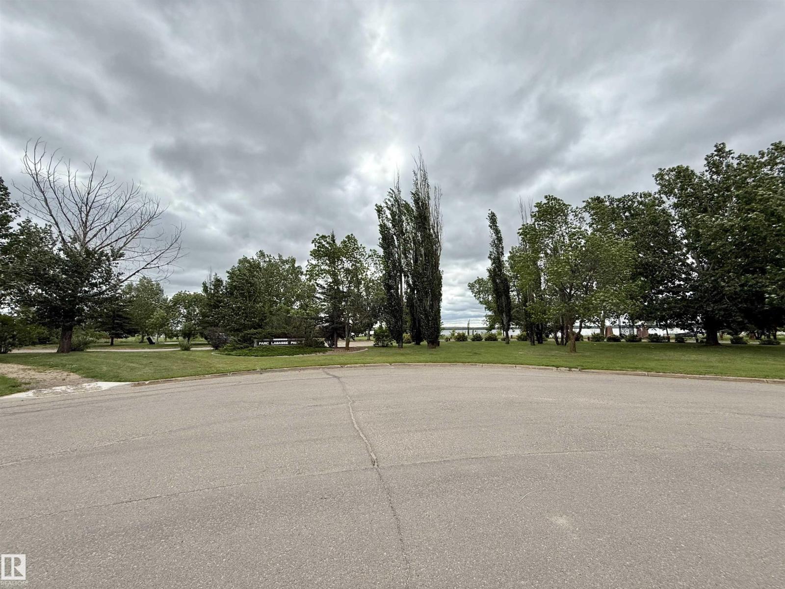 #208 4614A Lakeshore Drive - 42