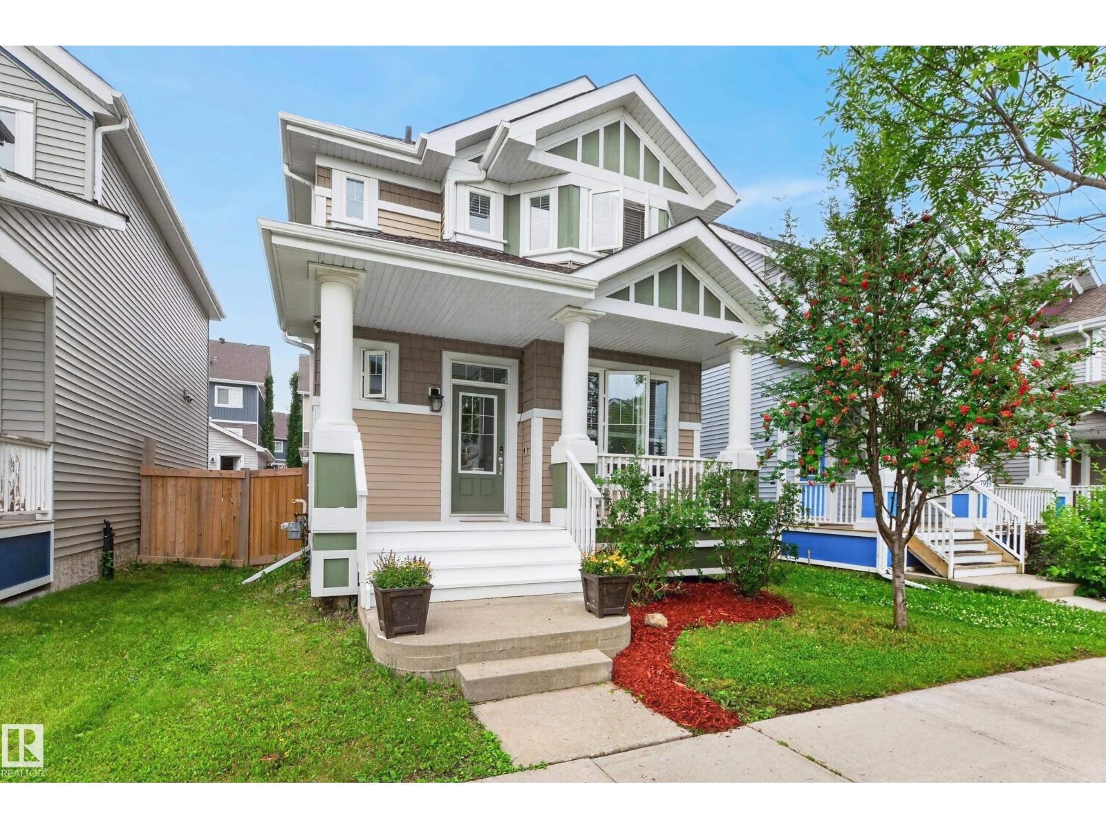 7915 22 AV SW, Summerside, Edmonton photo 1