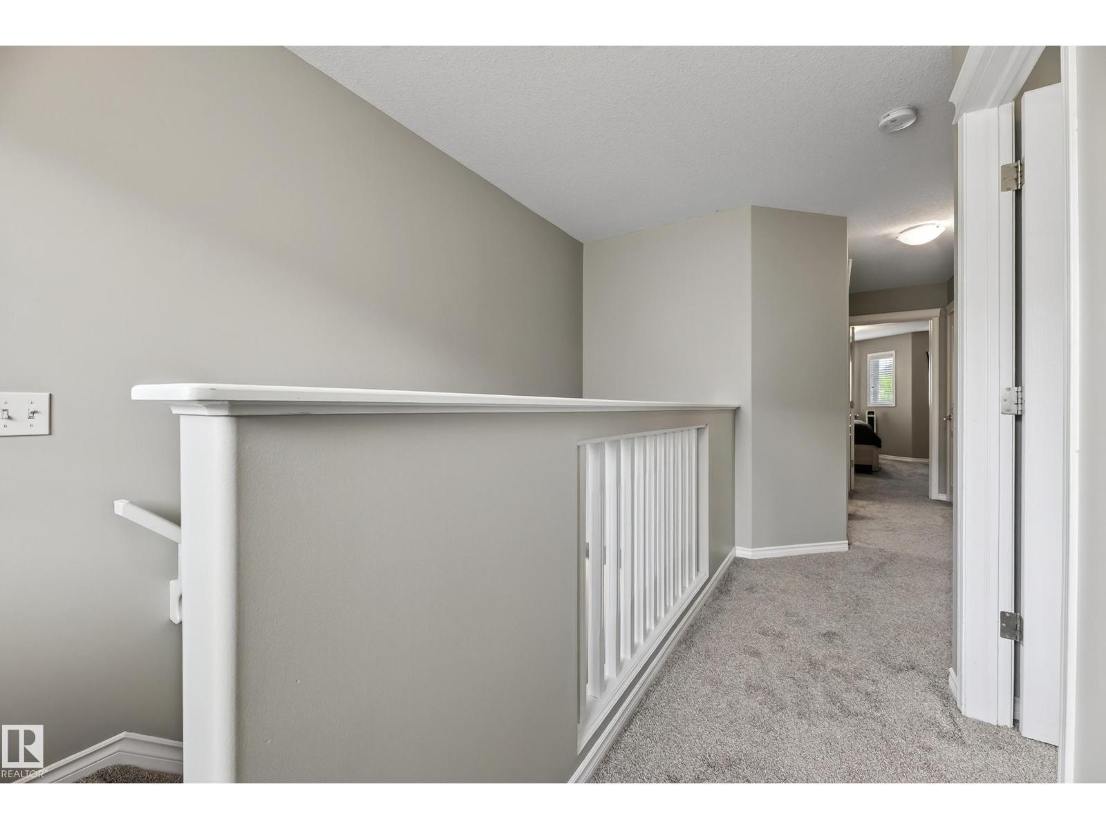 7915 22 AV SW - 26