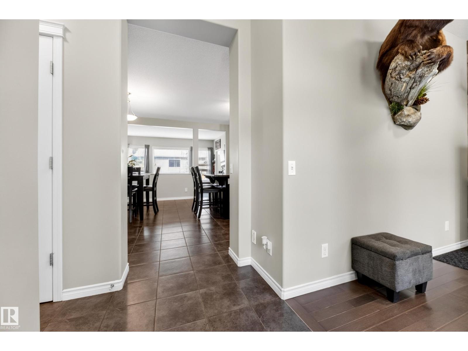 7915 22 AV SW, Summerside, Edmonton photo 3