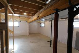 60 Dovetail Crescent, Winnipeg, MB R2C5W2 Photo 18