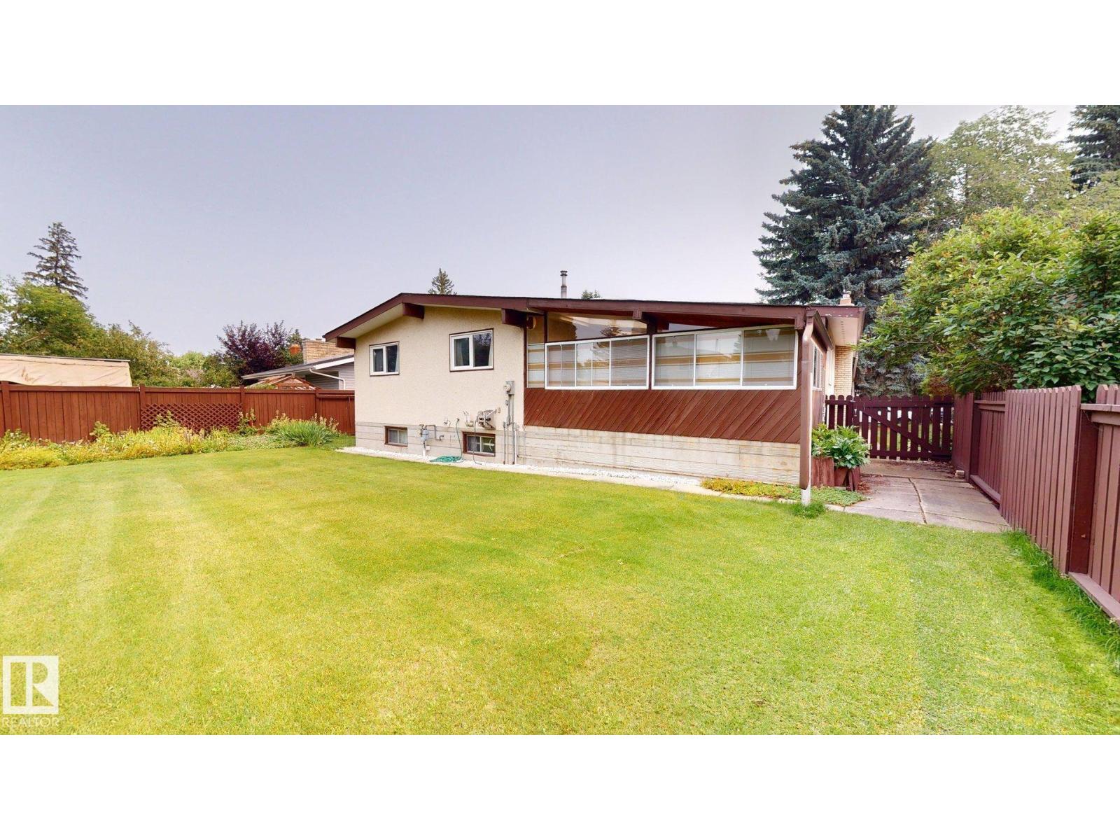 3536 105A ST NW - 32