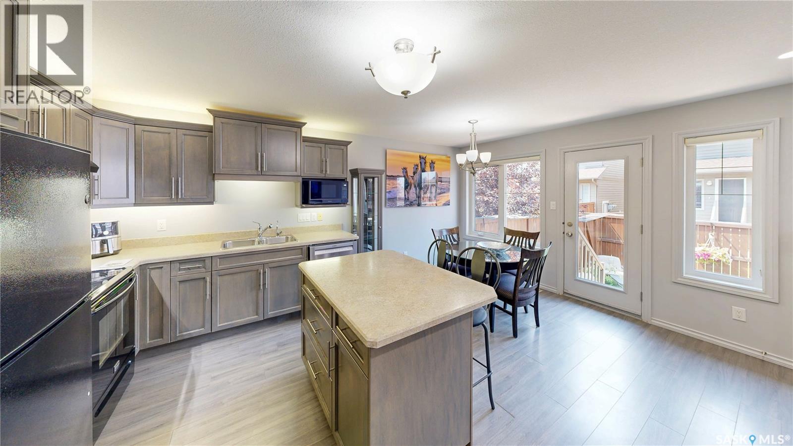 #134 4100 Sandhill CRESCENT - 12