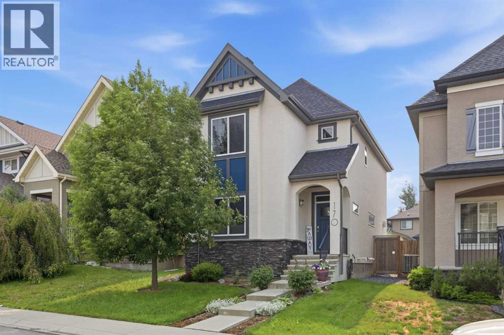 170 Mahogany Heights SE