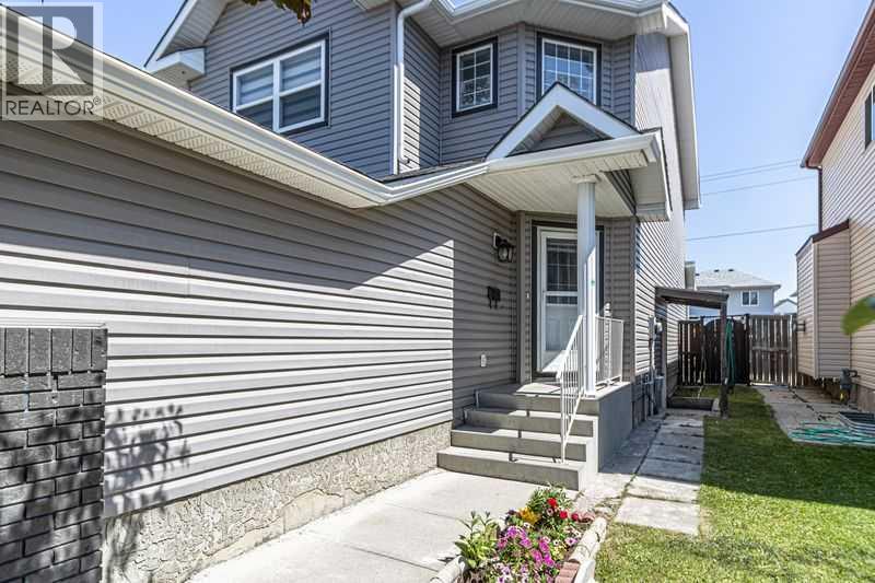 8389 saddleridge Drive NE, Saddle Ridge, Calgary photo 2