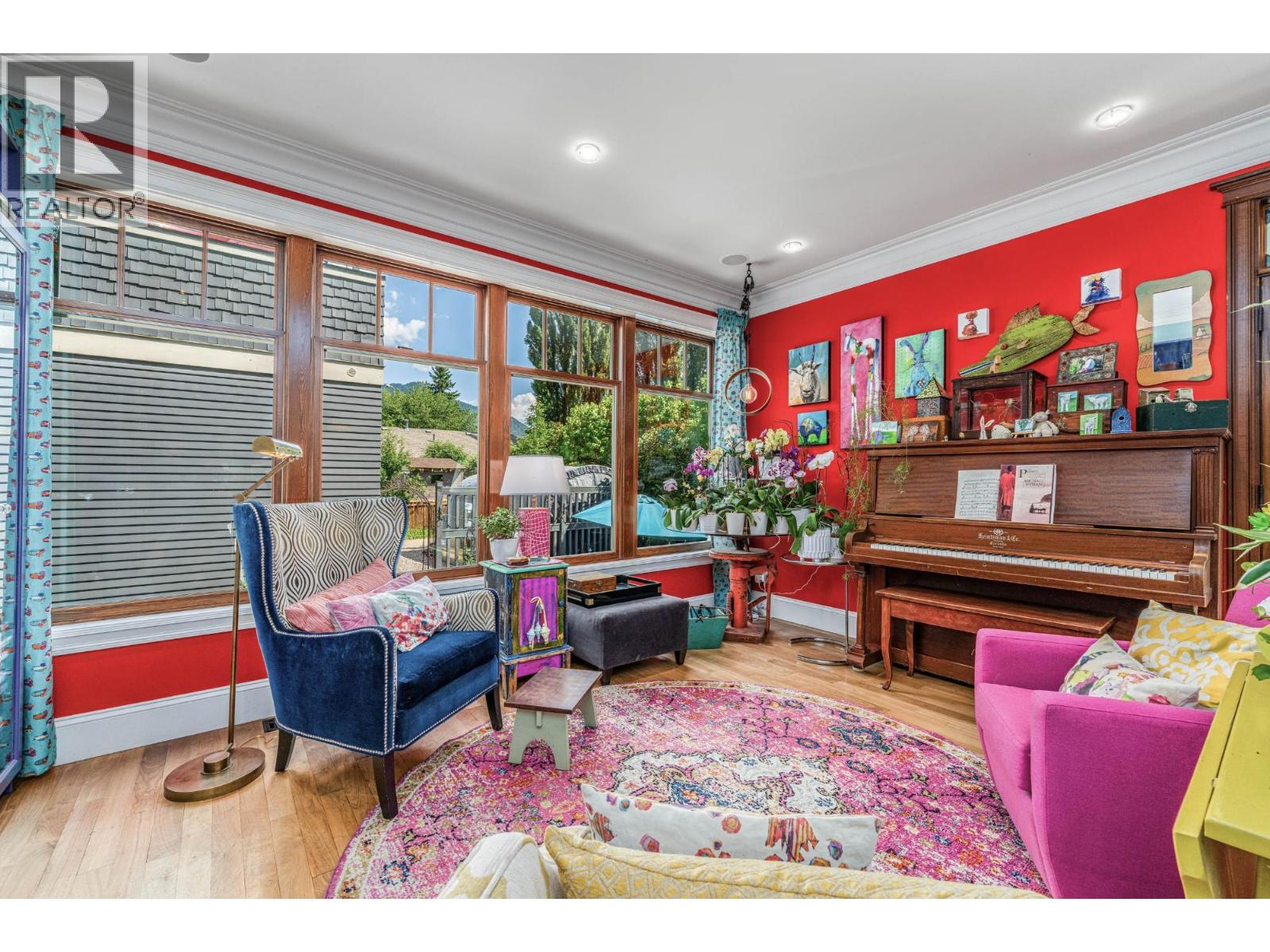 622 5TH Avenue - 24