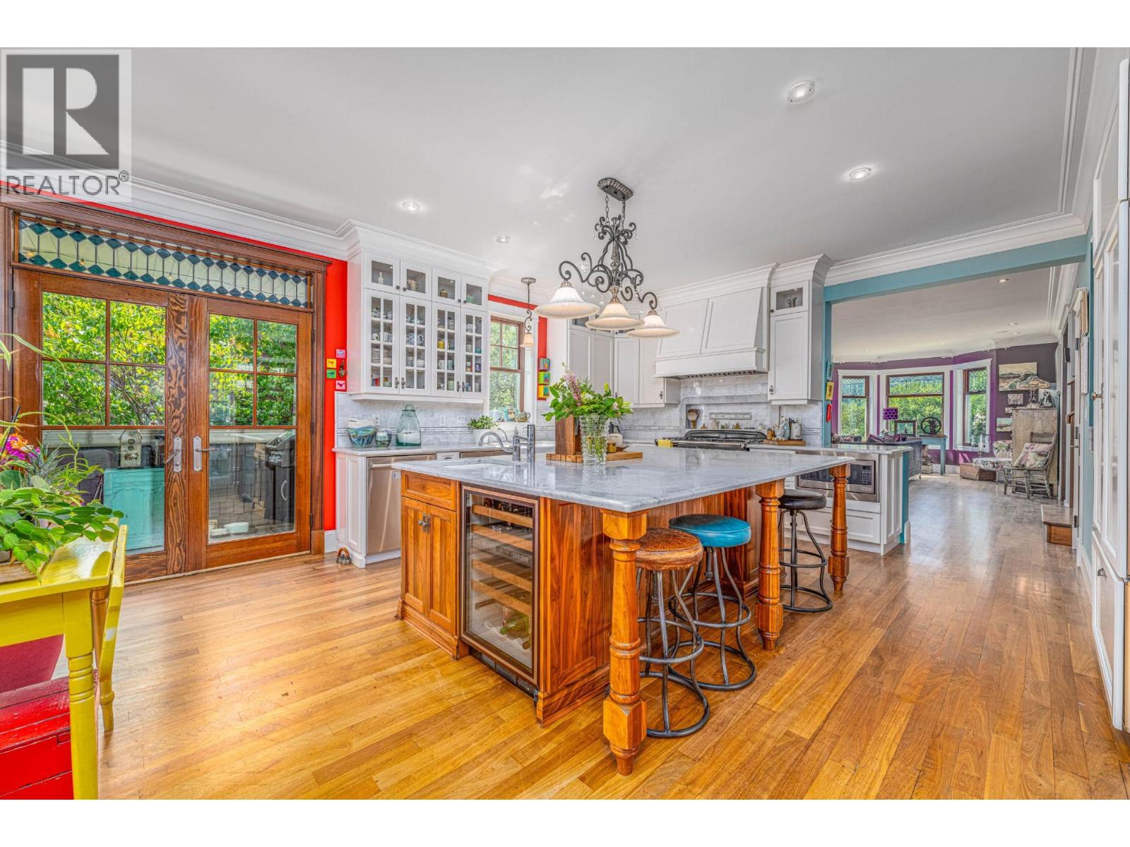 622 5TH Avenue - 20