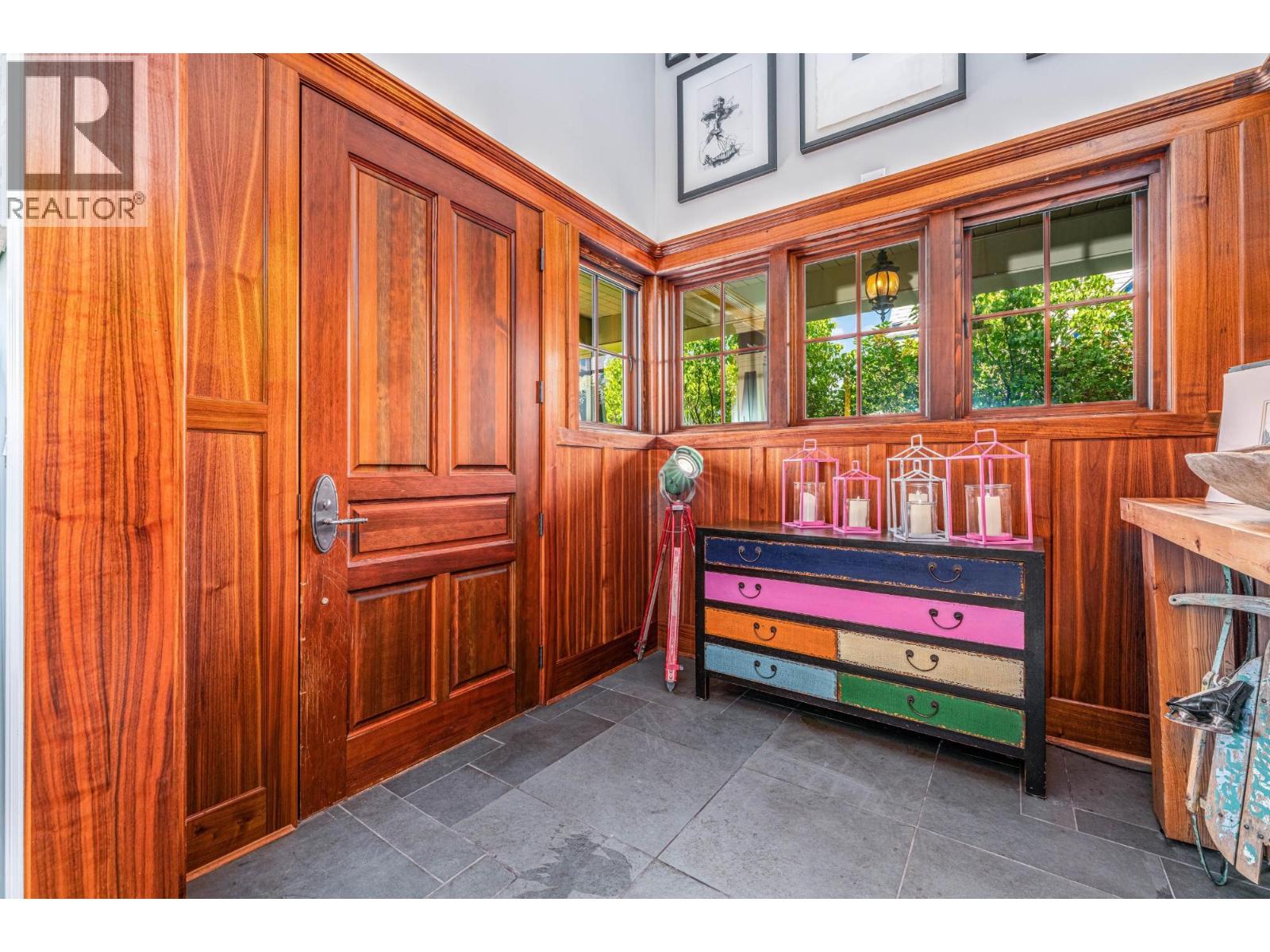 622 5TH Avenue - 11