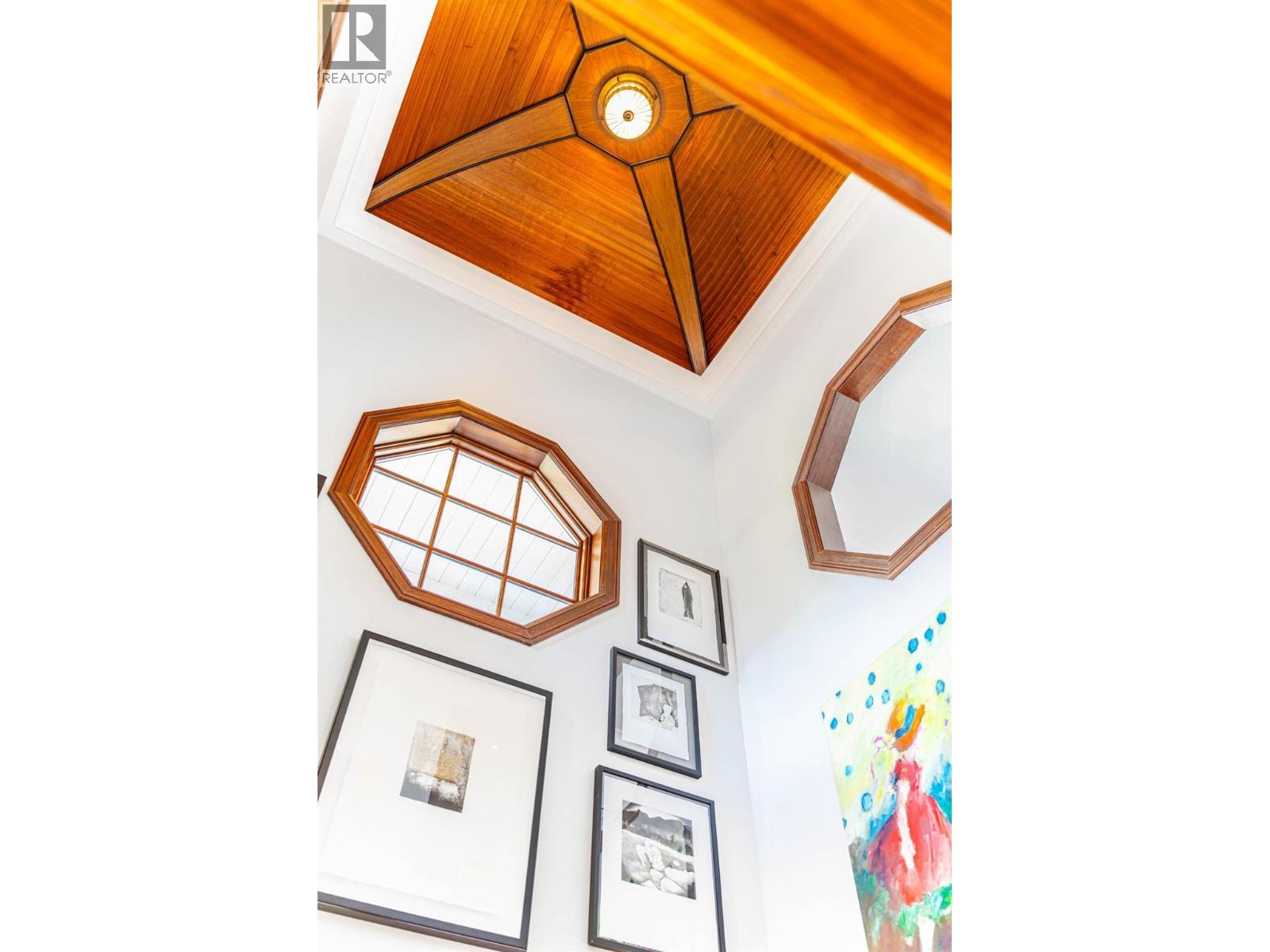 622 5TH Avenue - 9