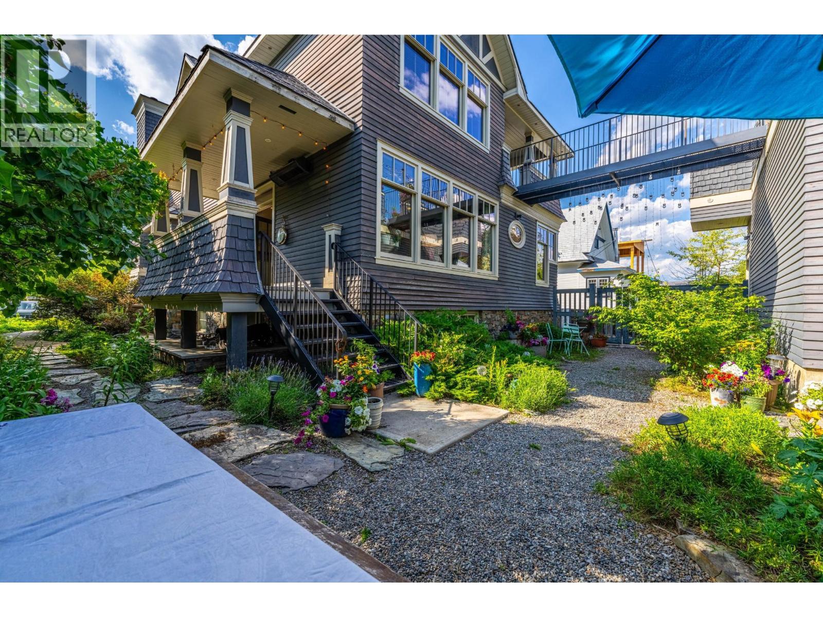 622 5TH Avenue - 60