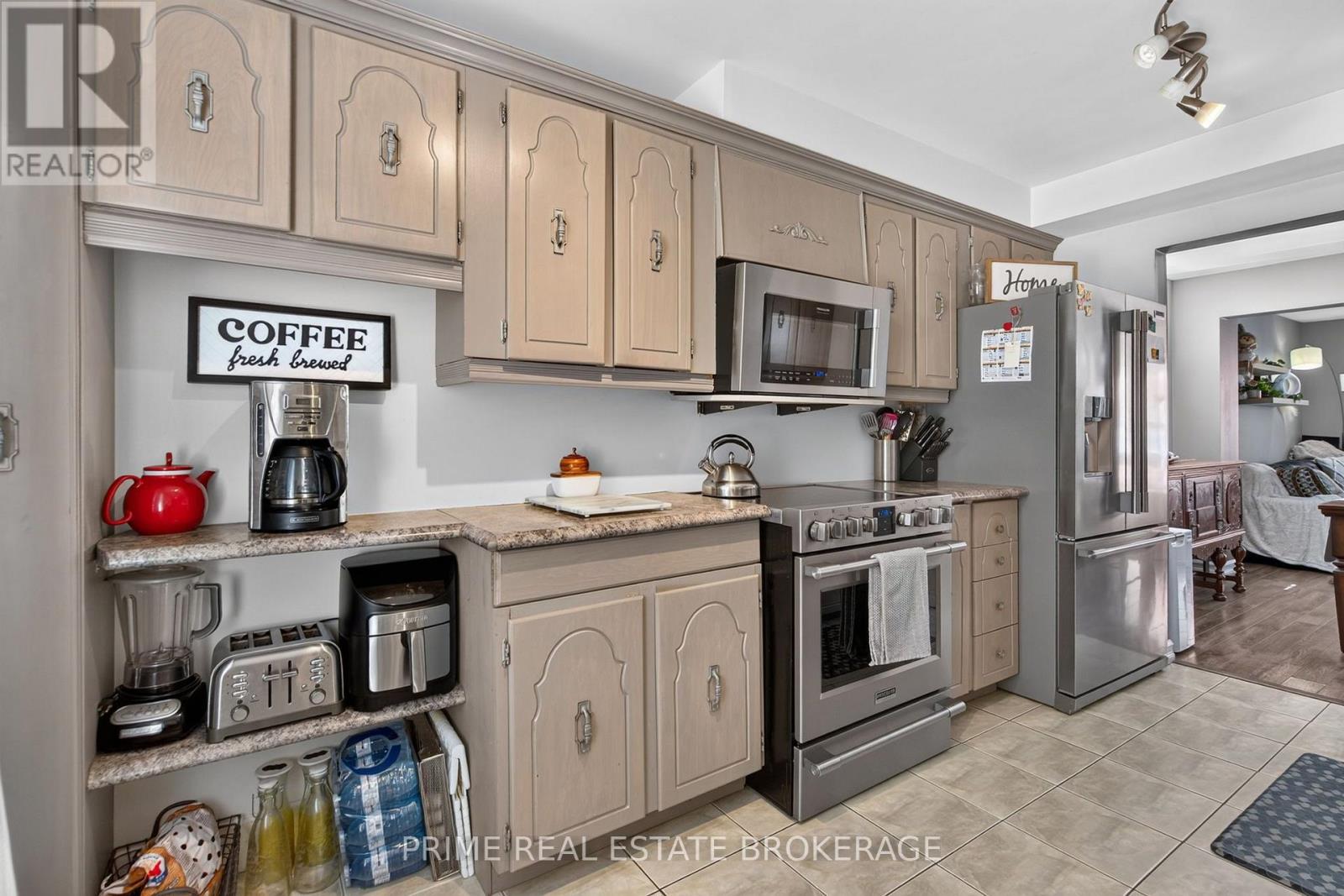 #122 500 OSGOODE DRIVE - 6
