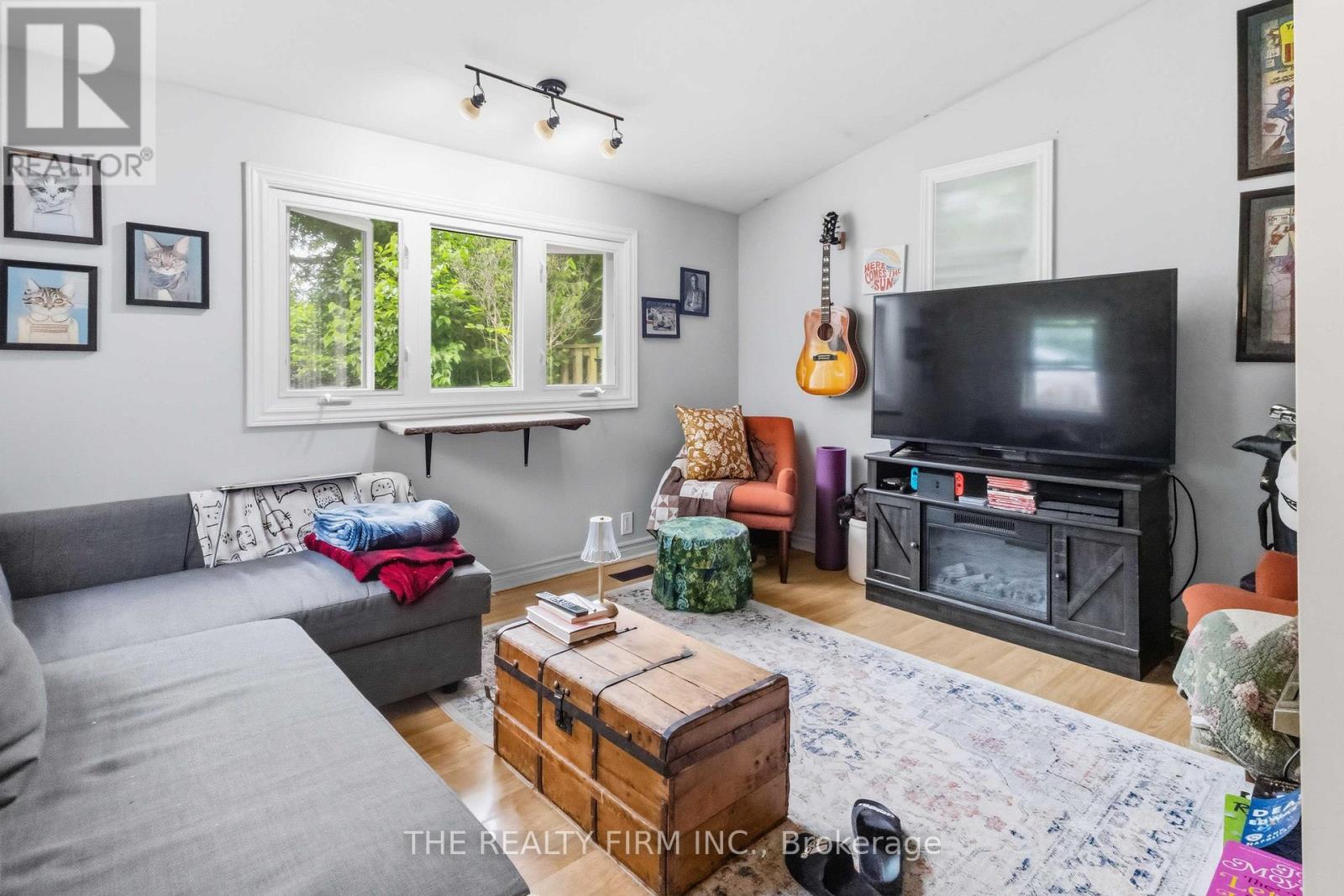 631 ELIAS STREET - 25