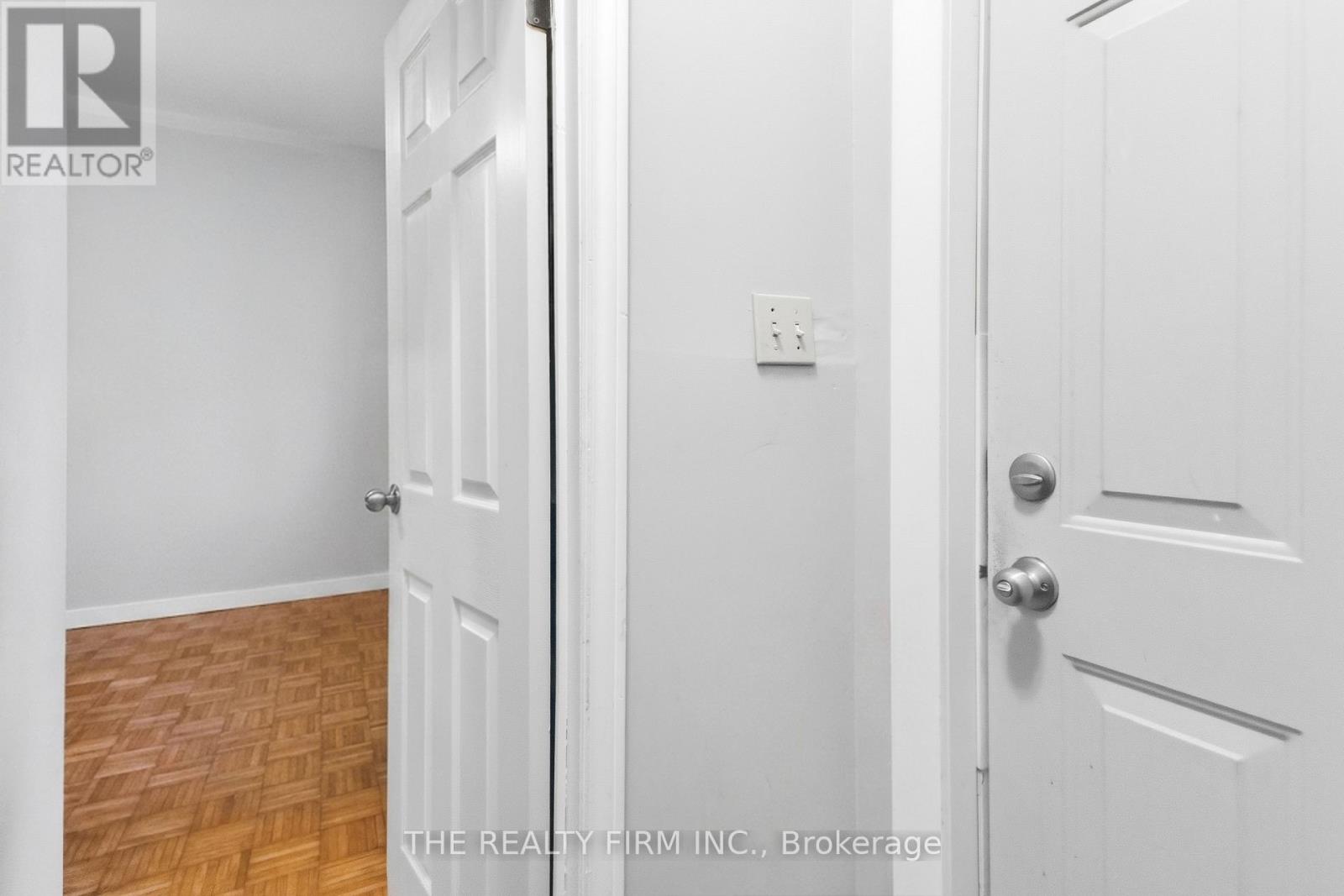 631 ELIAS STREET - 4