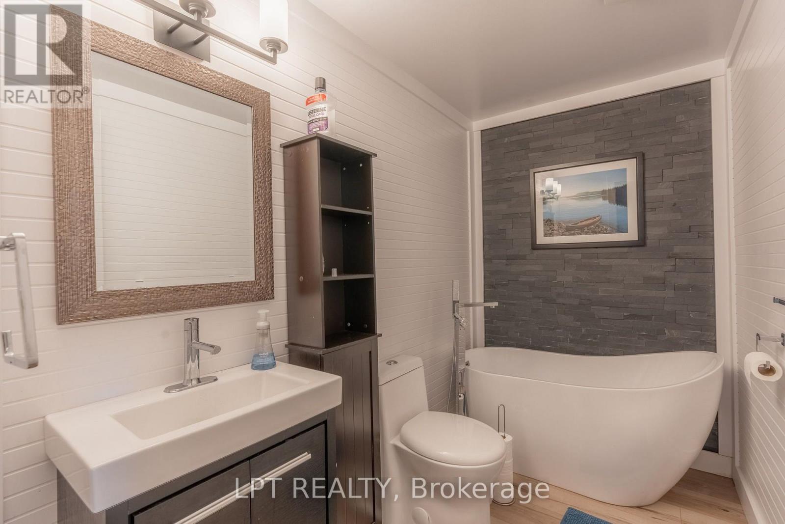 #20 90 ONTARIO STREET S - Image 23