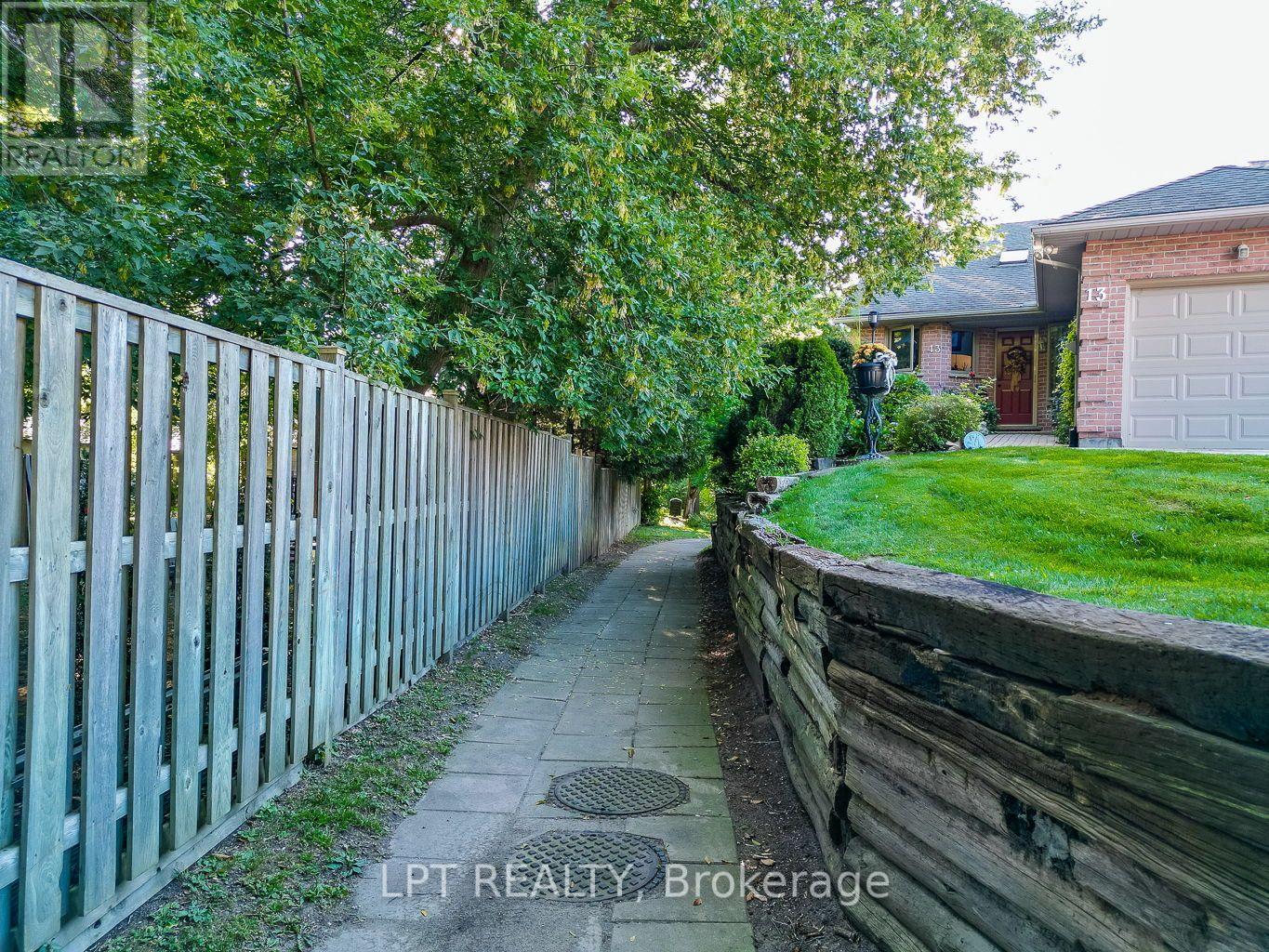 #20 90 ONTARIO STREET S - Image 36