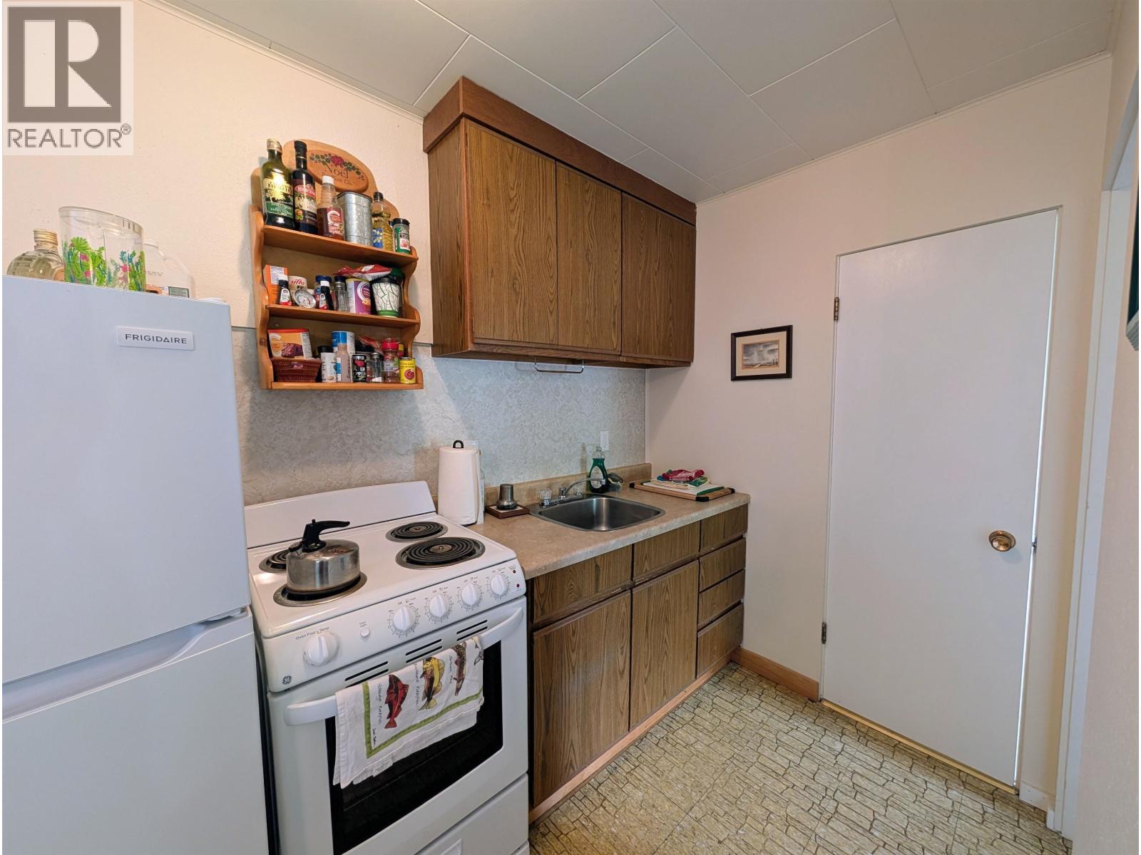 1462 16 HIGHWAY - 25