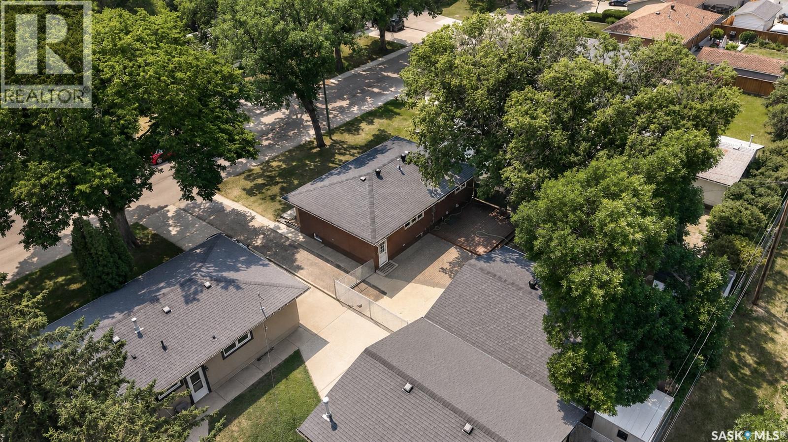 1246 Carleton STREET, Moose Jaw — photo 3