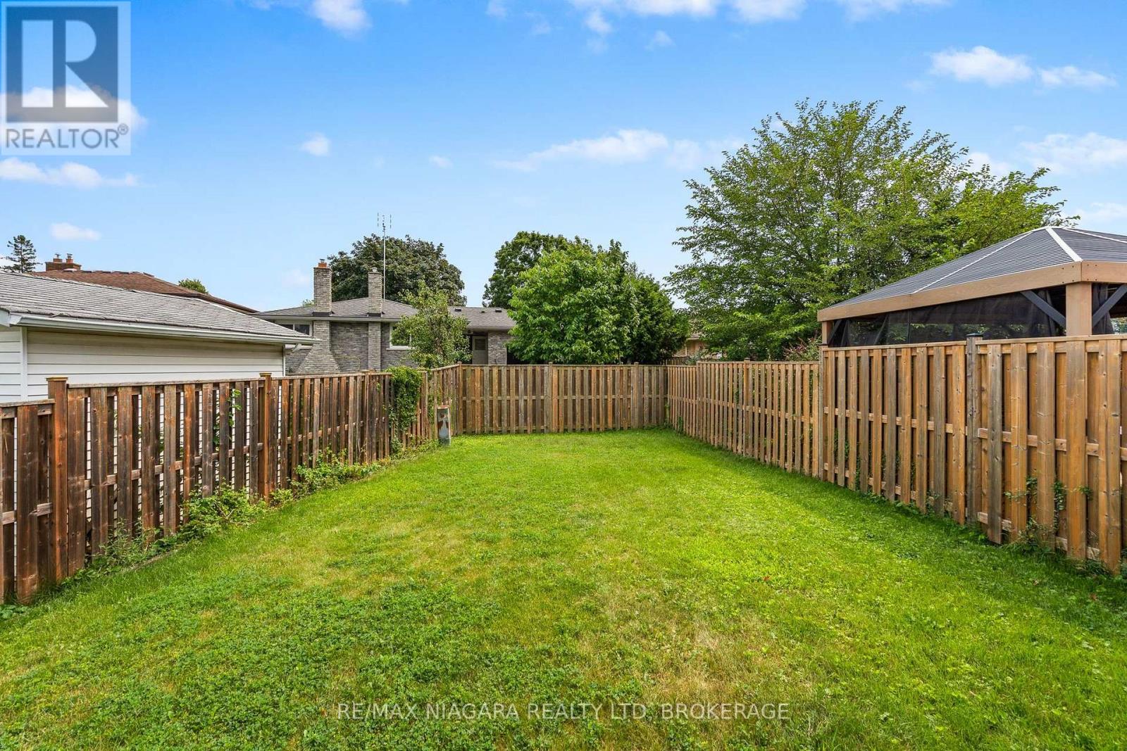 476 SCOTT STREET - Image 32