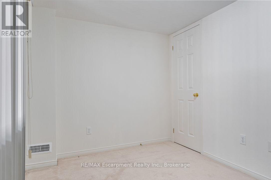8 JIM BAIRD MEWS - 11